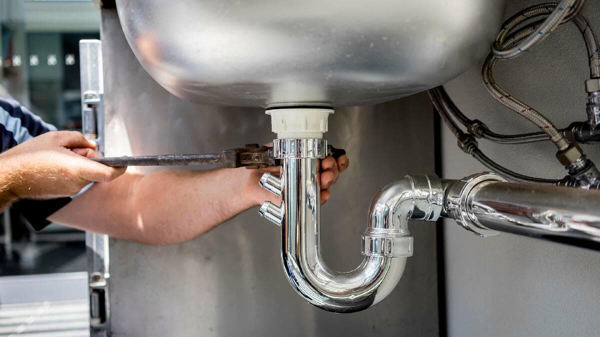 Lavabo altı su kaçağı tamiri